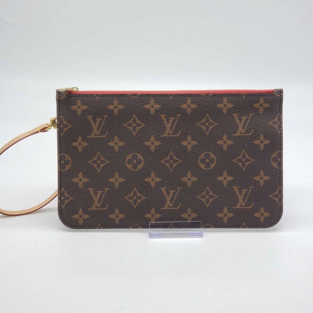 Authentic Louis Vuitton Wristlet / Clutch Monogram - Picture 1 of 11